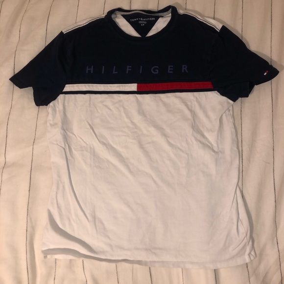 tommy hilfiger t shirt - Picture 2 of 4